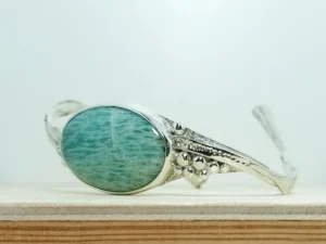 Alternative side angle of the Between contemporary sterling silver bracelet.
